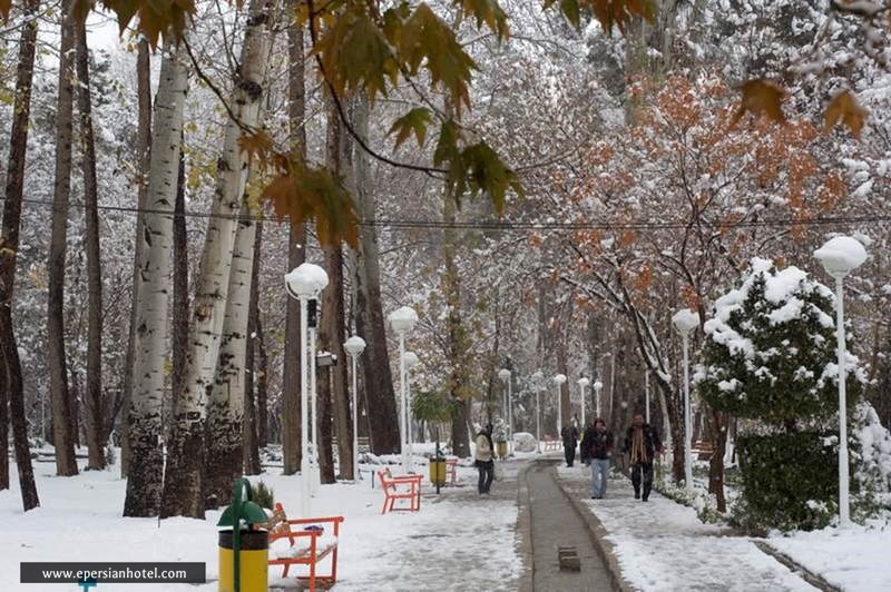 پارک وکیل آباد مشهد در زمستان